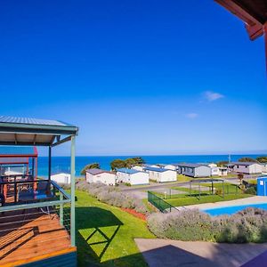 Deluxe Two-Bedroom Cabin Ocean View